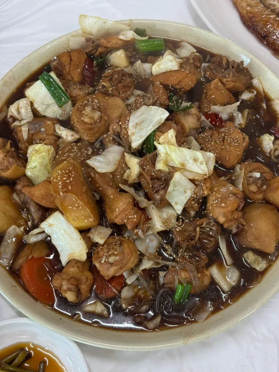 Medium-size Andong jjimdak from Gilpung with sauce well soaked in