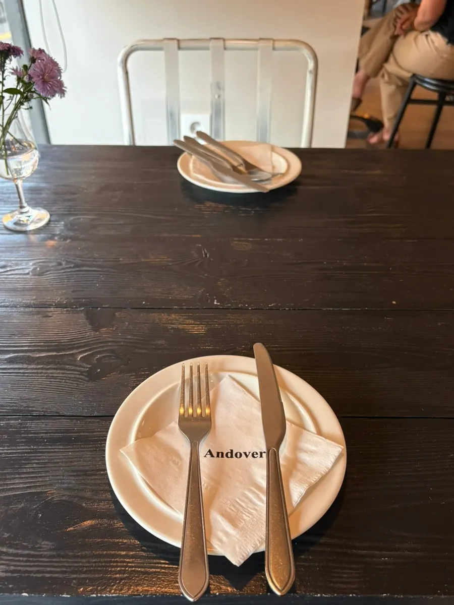 Window seating and interior design at Andover