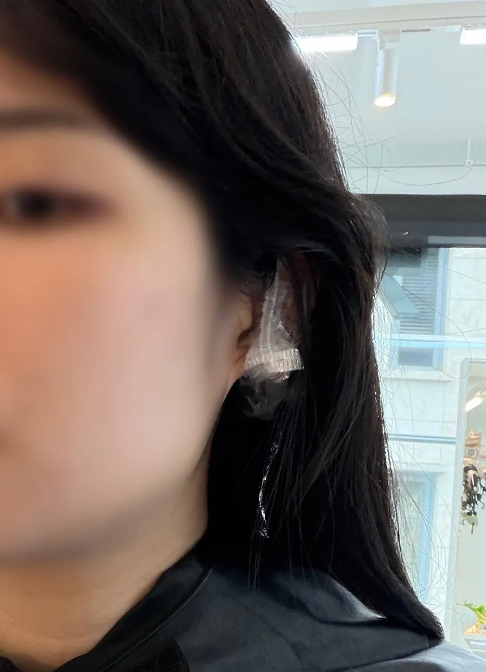 이어캡을 씌우고 진행하는 염색 디테일