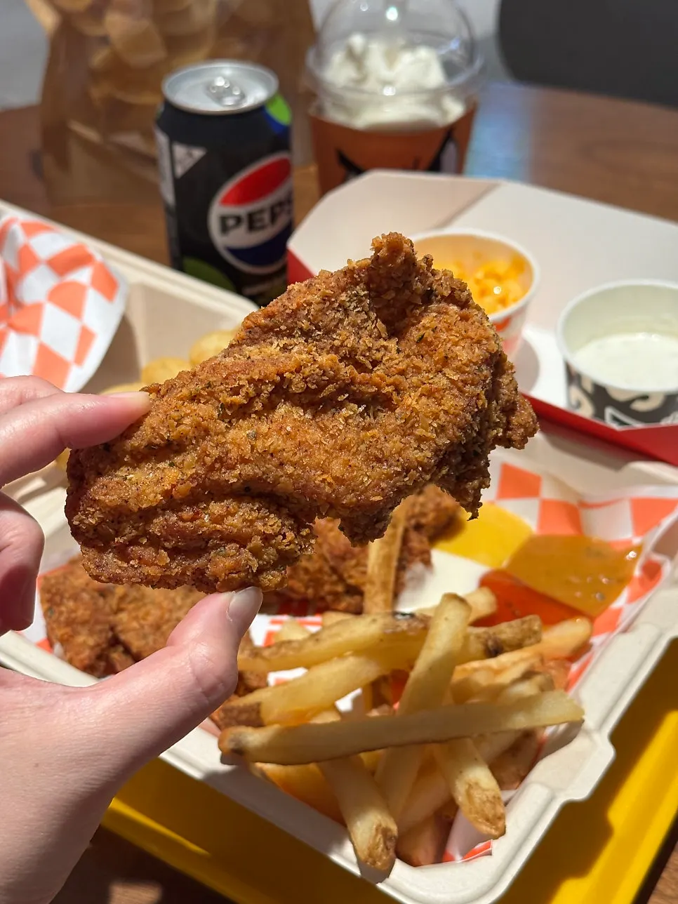 Crunch chicken dipped in ranch sauce
