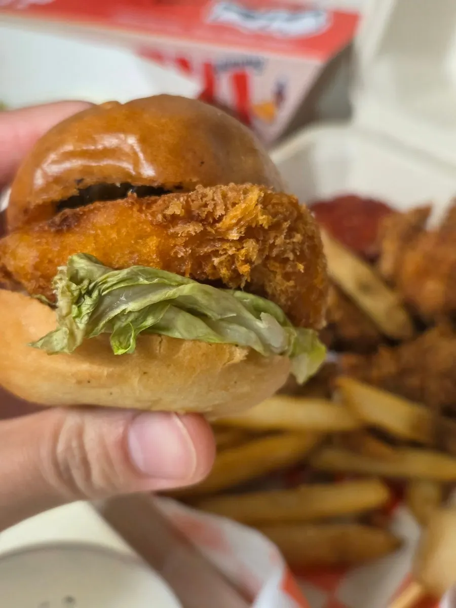 Cute mini burger inside the Deep Crunch Box