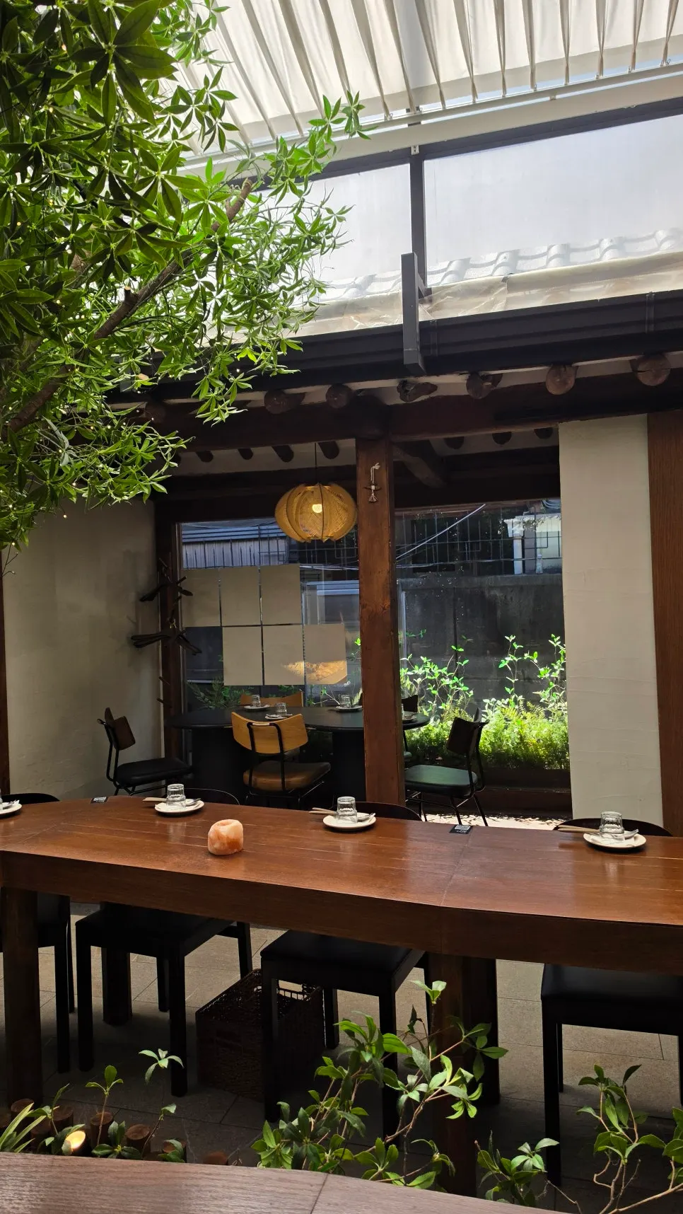 韓屋の雰囲気が漂うConcasse Angukの店内