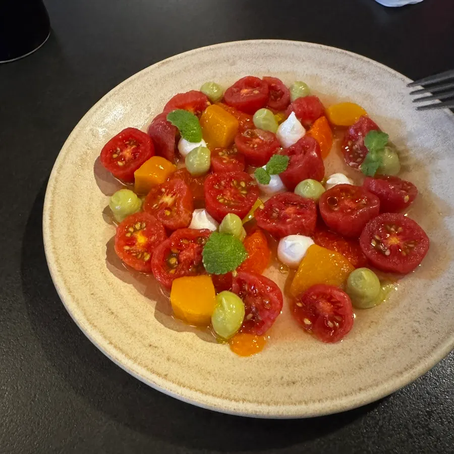 콩카세 안국에서 주문한 음식 상차림