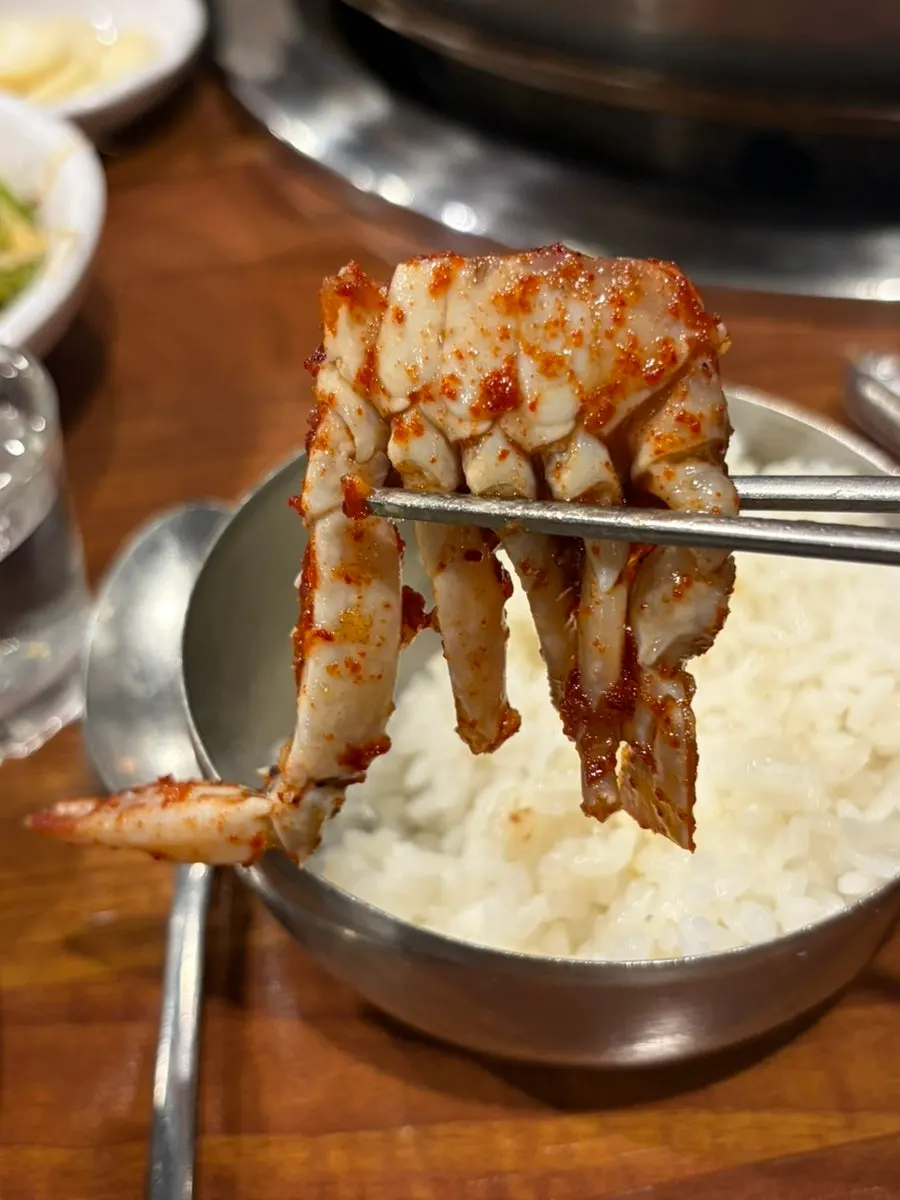 焼酎一杯と豚カルビの食卓