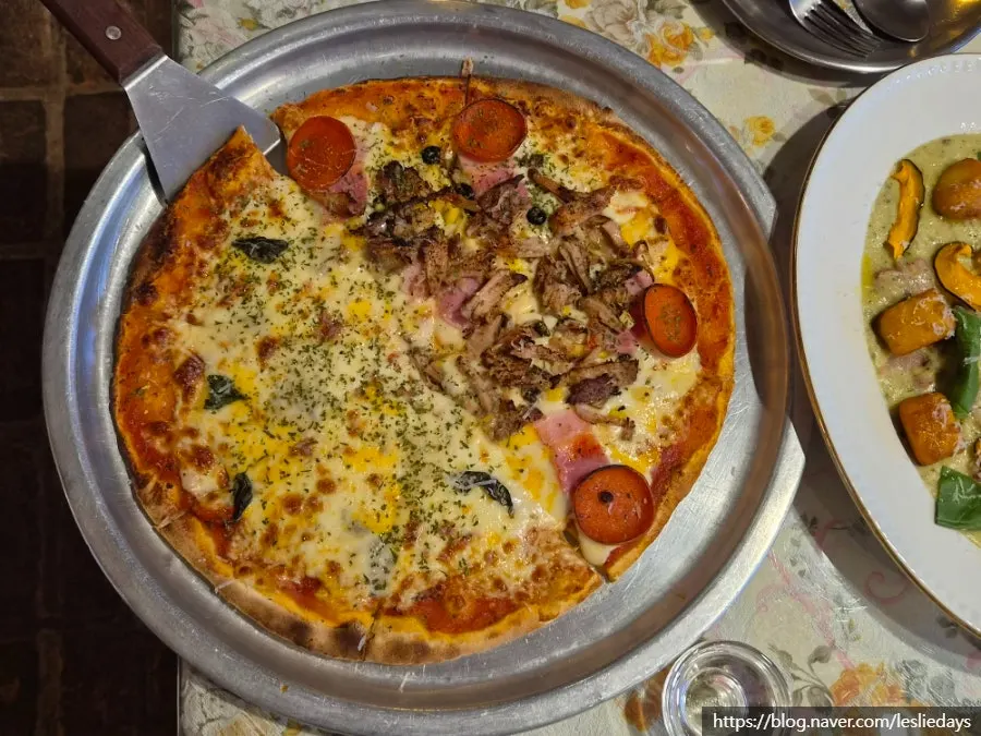 Full view of the half-and-half pizza
