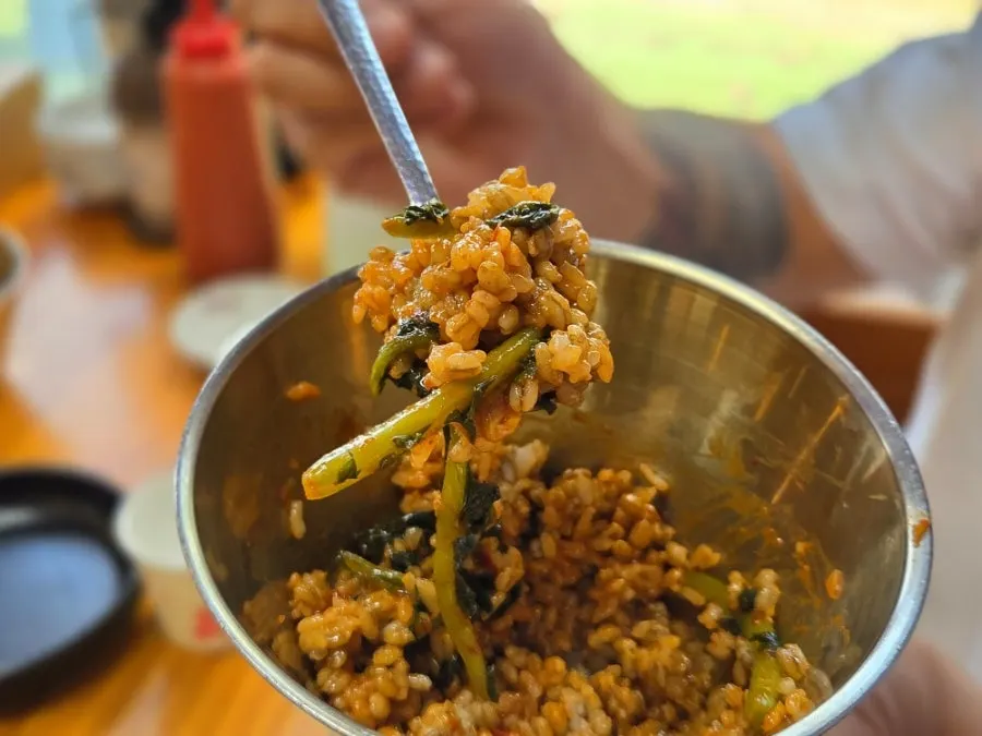 Barley rice and accompanying ingredients