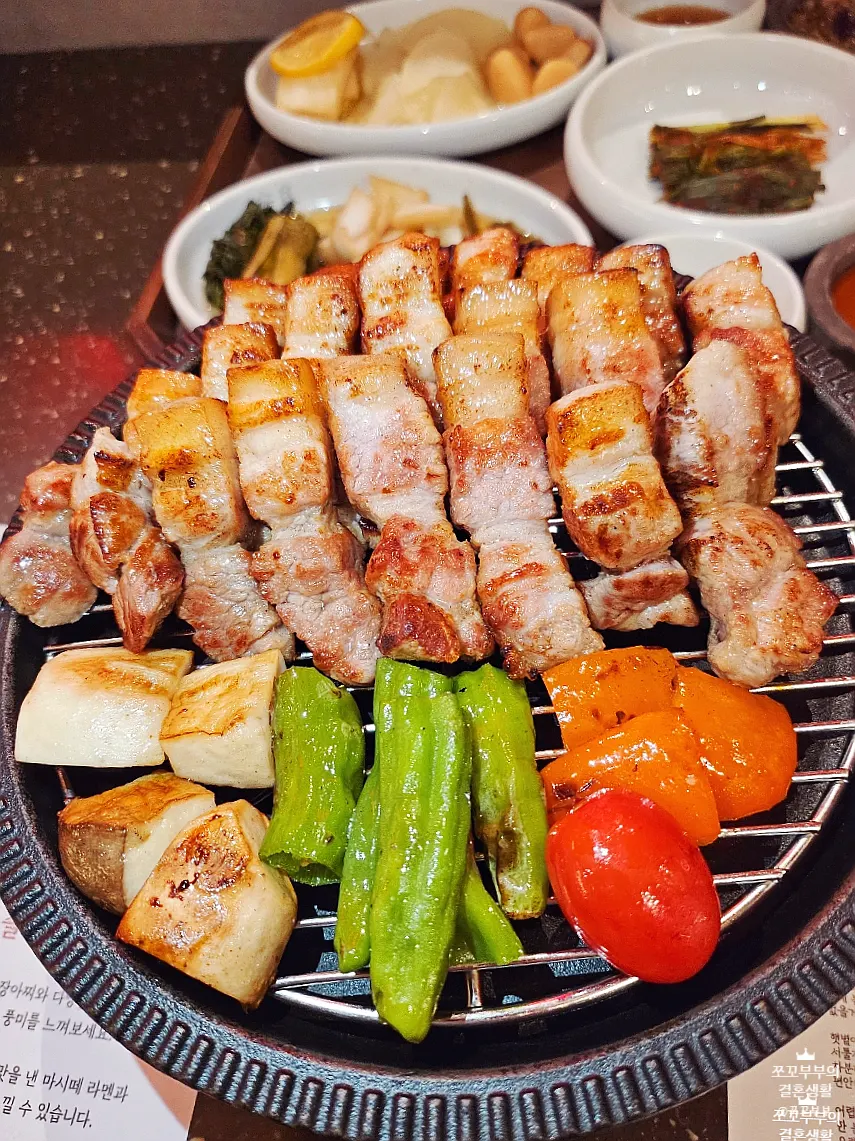 서면 안민 부산점 두툼한 삼겹살 구이 모습