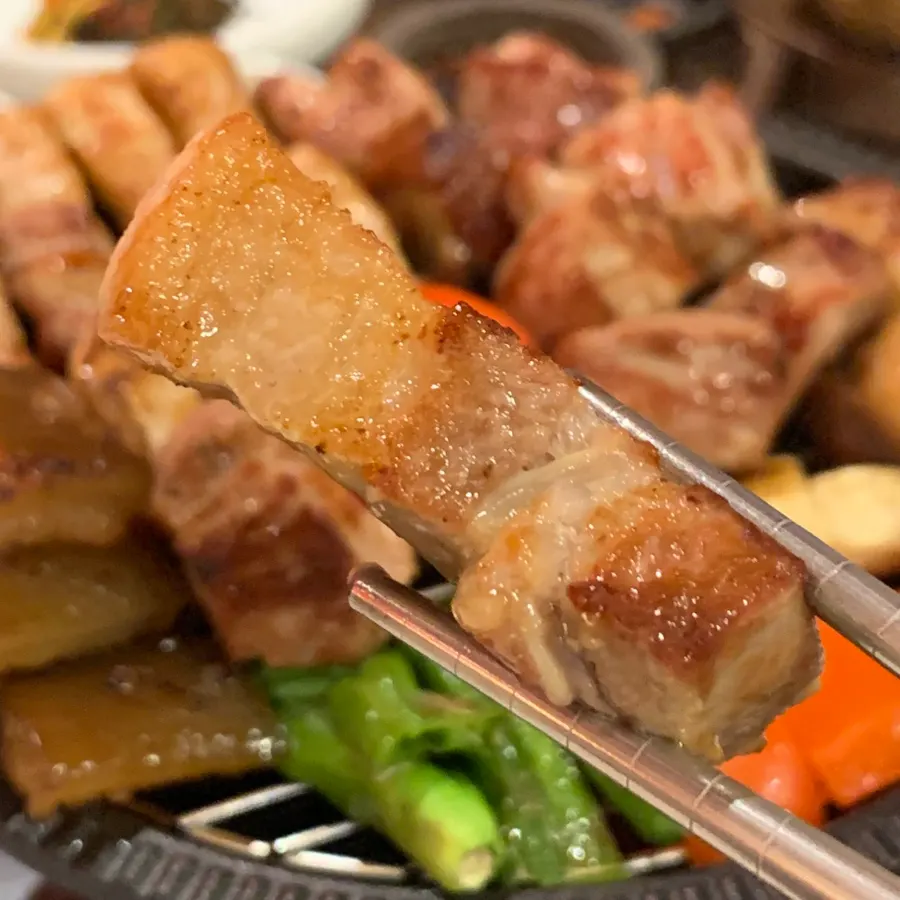 Pork belly and pork neck grilled on the brazier