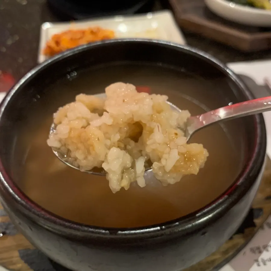 Sweet rice nurungji soup eaten as a finish after the meat
