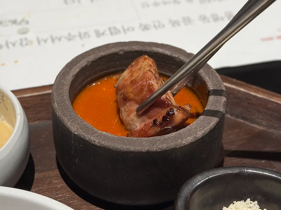 Grilled pork paired with the seven sauces
