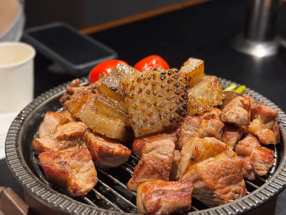 Herbal pork skin grilling on the pan