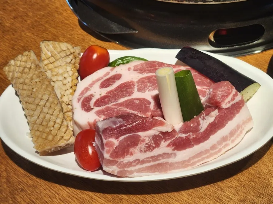 통돼지 반마리 세트 450g 생고기 상차림
