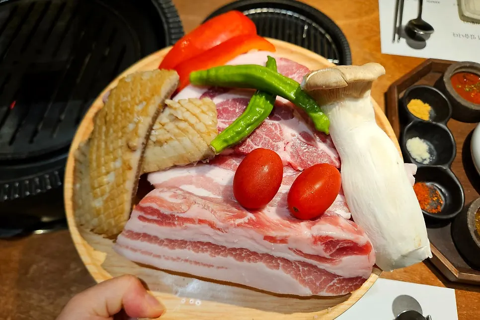 통돼지 한마리 세트 생고기 구성