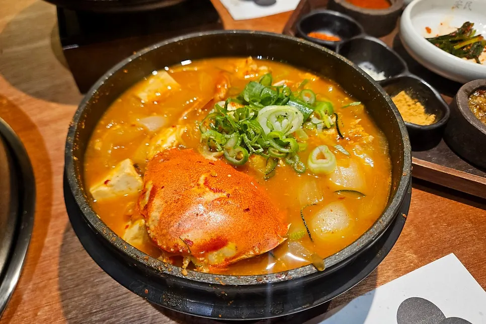 하얀 치즈 볶음밥과 황 된장찌게