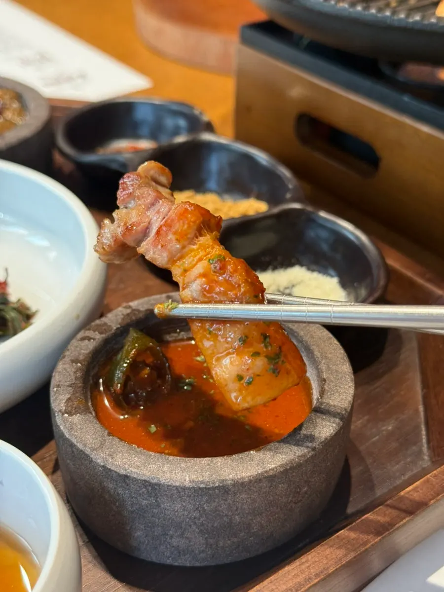 갈치속젓에 찍은 삼겹살
