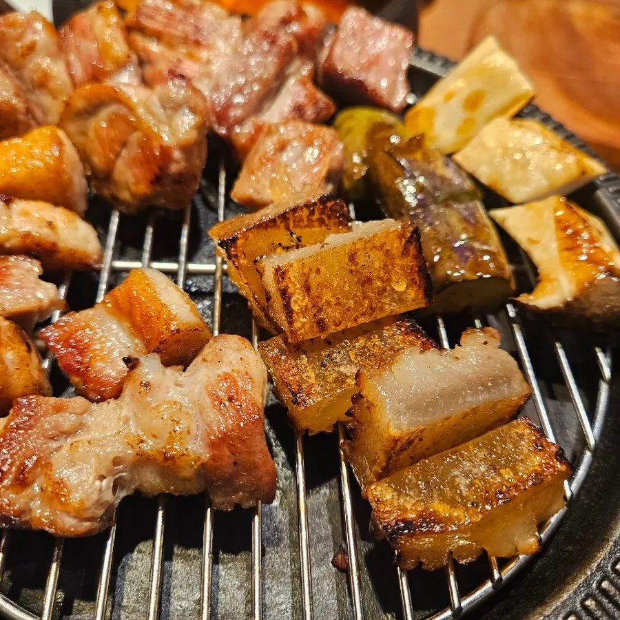 안민 율하 한 상 차림