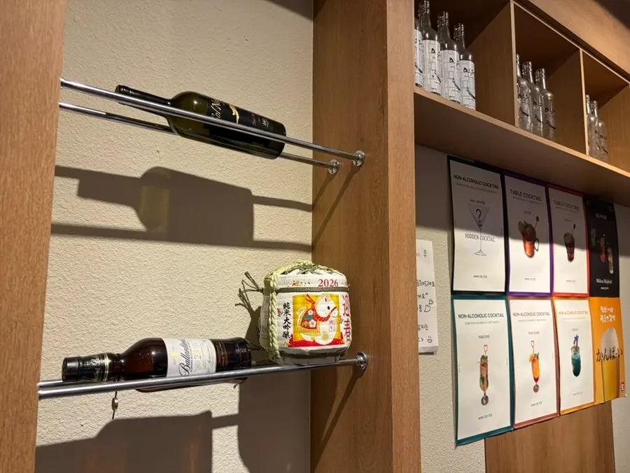 Coat hangers with covers to prevent smoky smell