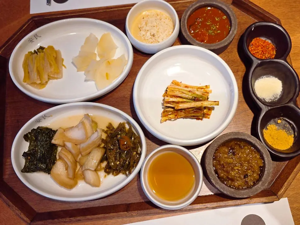 쯔란과 카레콩가루, 송화염 등 특제소스 구성