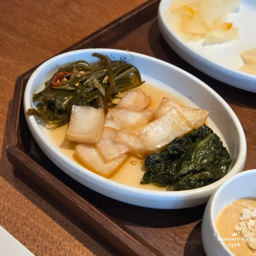 카레 콩가루와 쯔란 등 고기 소스 구성