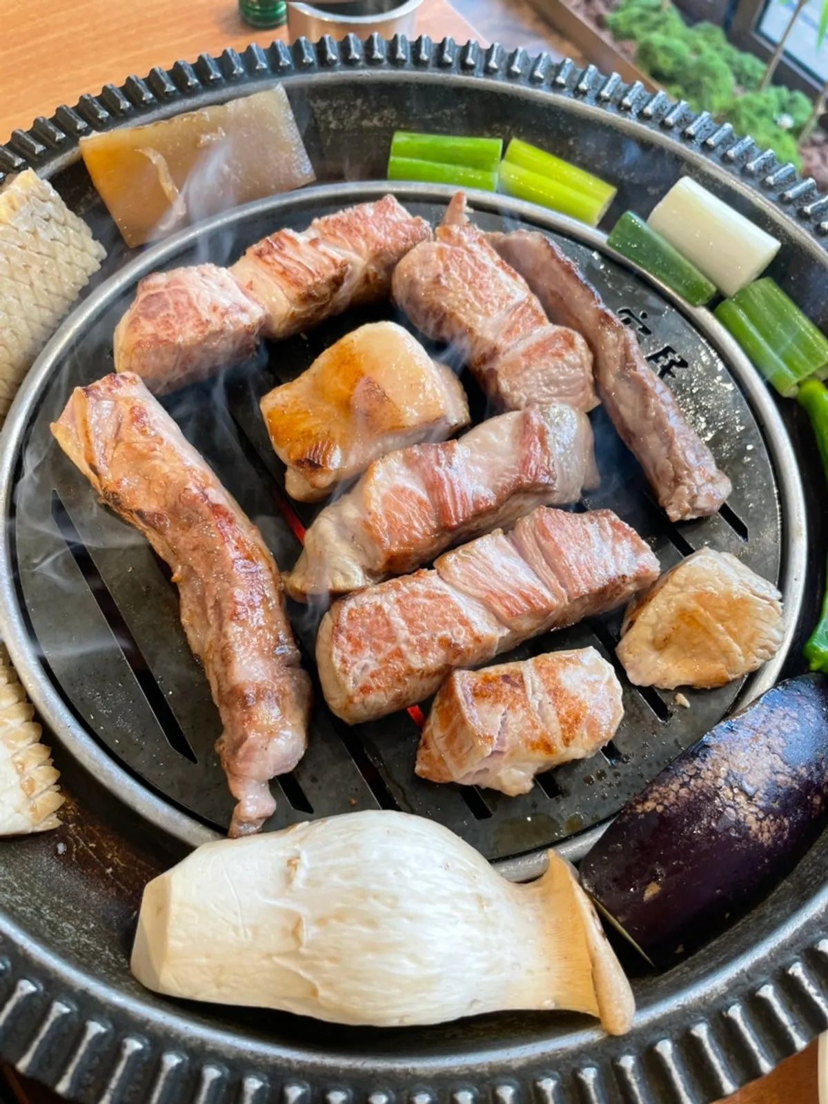 선홍빛 마블링의 통돼지 한마리 세트 원육