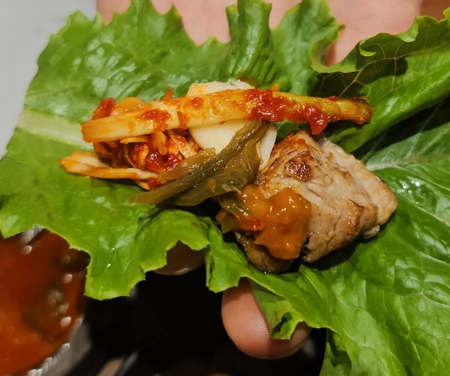 Soybean powder served with cabbage salad
