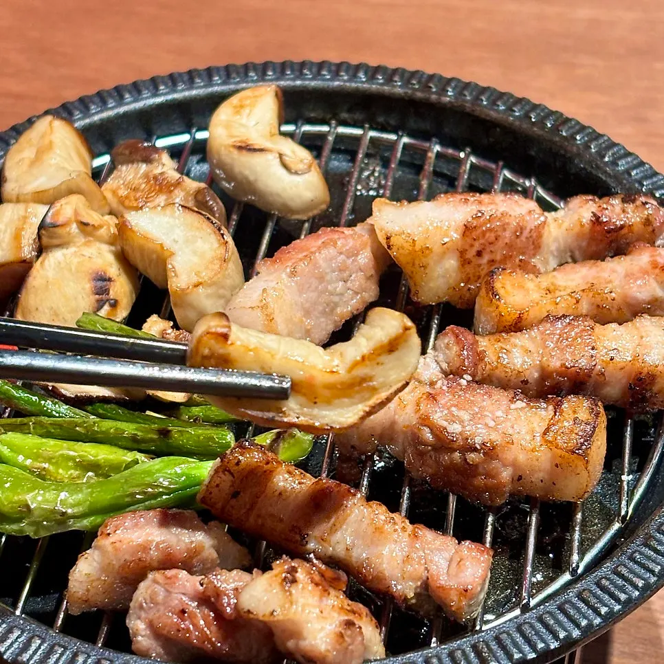 Grilled vegetable side dish with a charcoal aroma