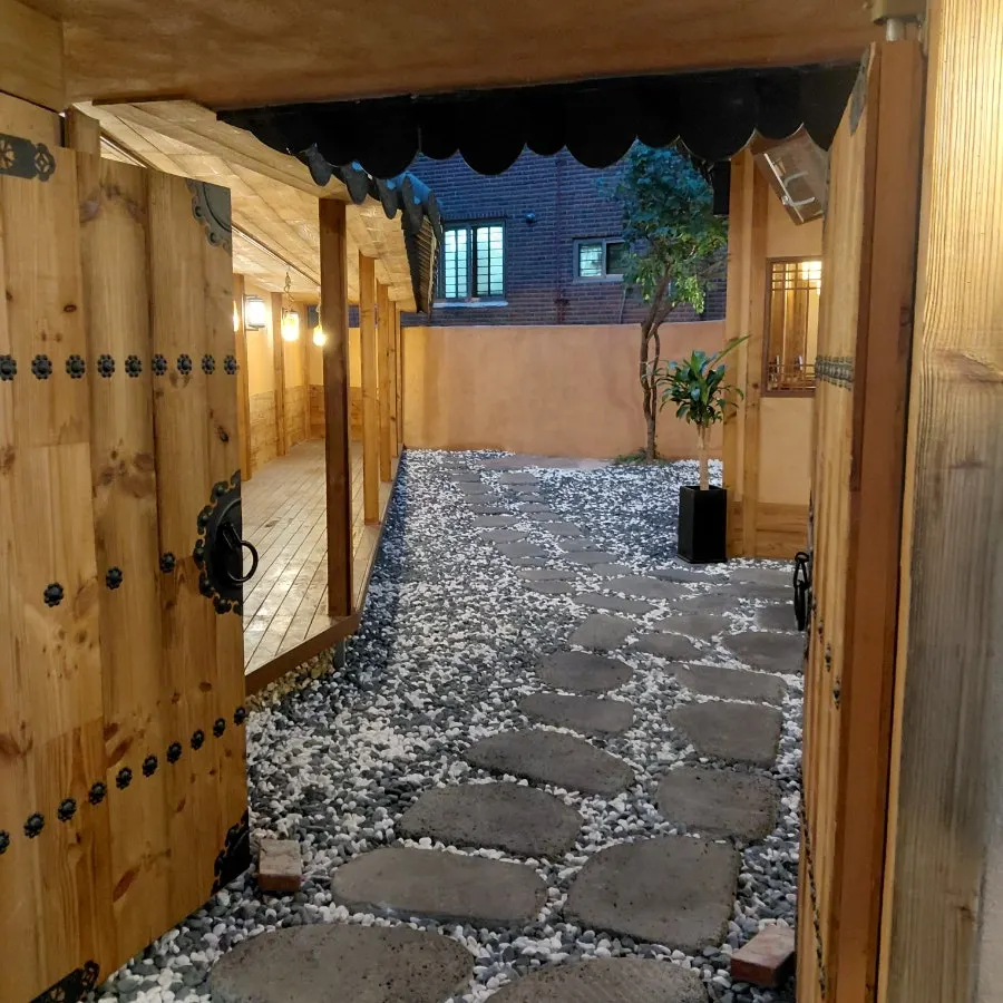 Interior atmosphere at Anok