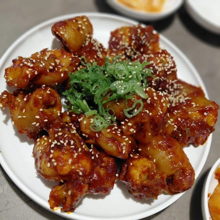 Chewy meat texture of the pork tail jjim