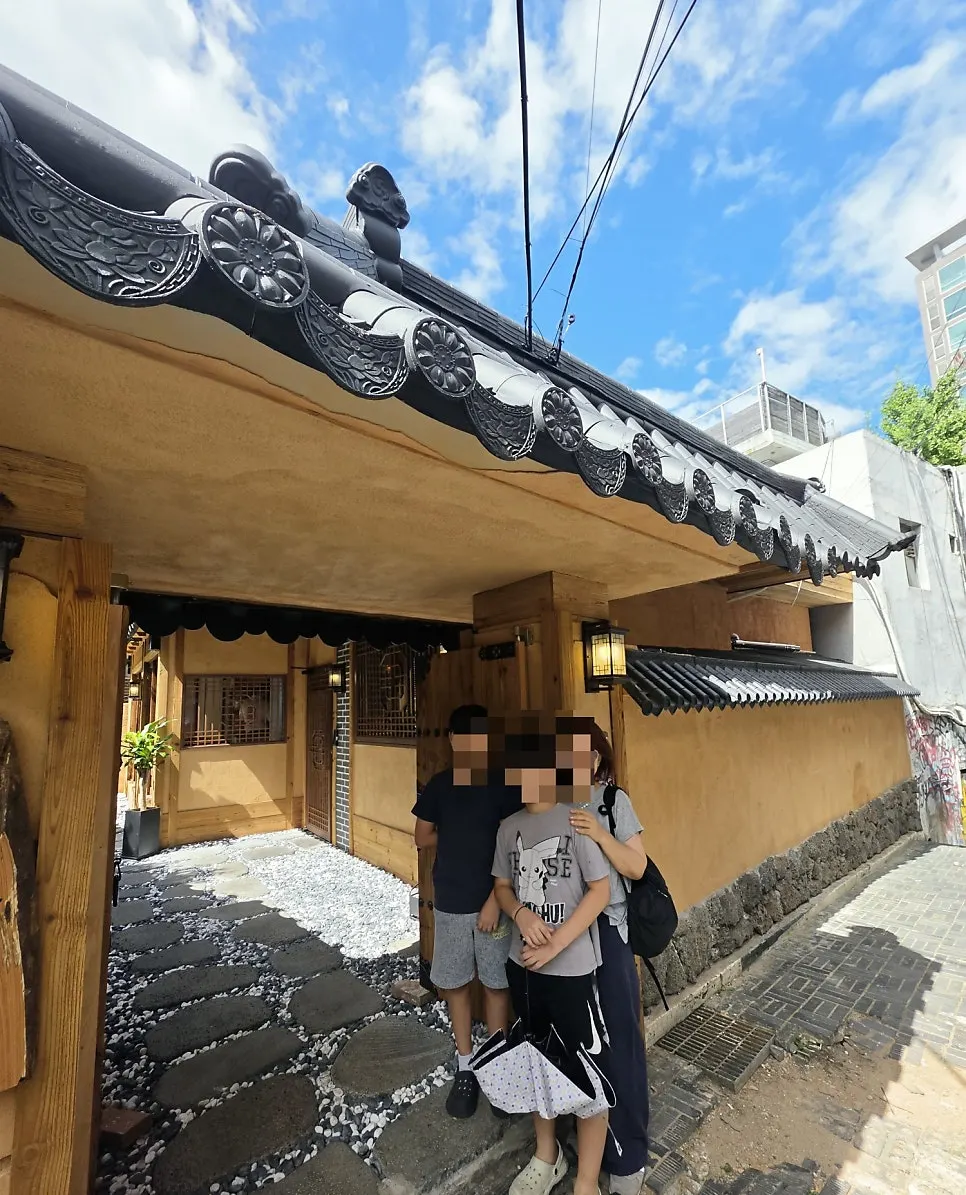 用餐結束後的安屋餐桌景象