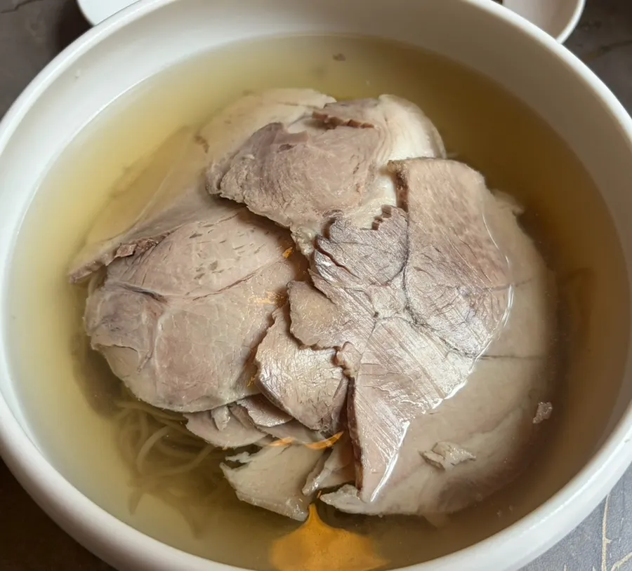 A bowl of Anok's Pyongyang naengmyeon