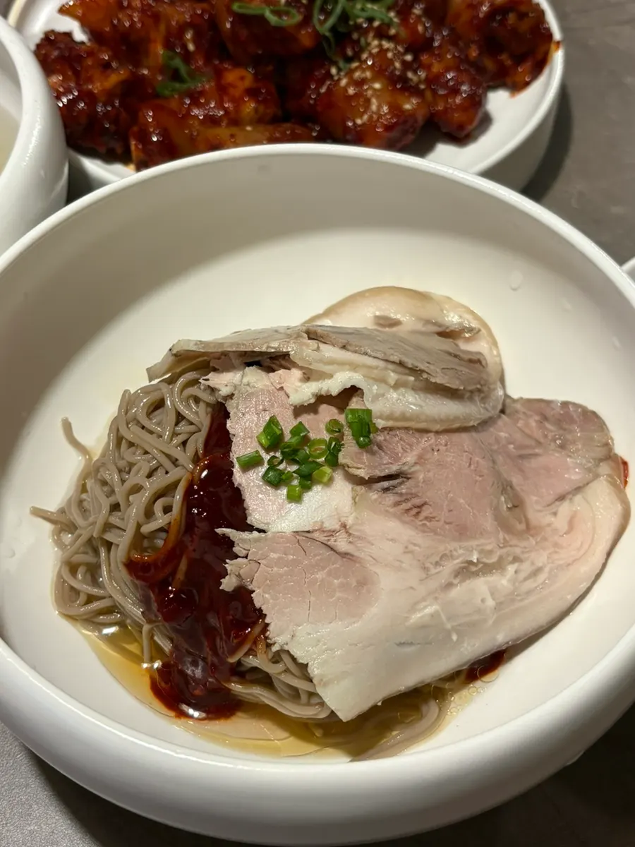 A bowl of Pyongyang naengmyeon at Anok