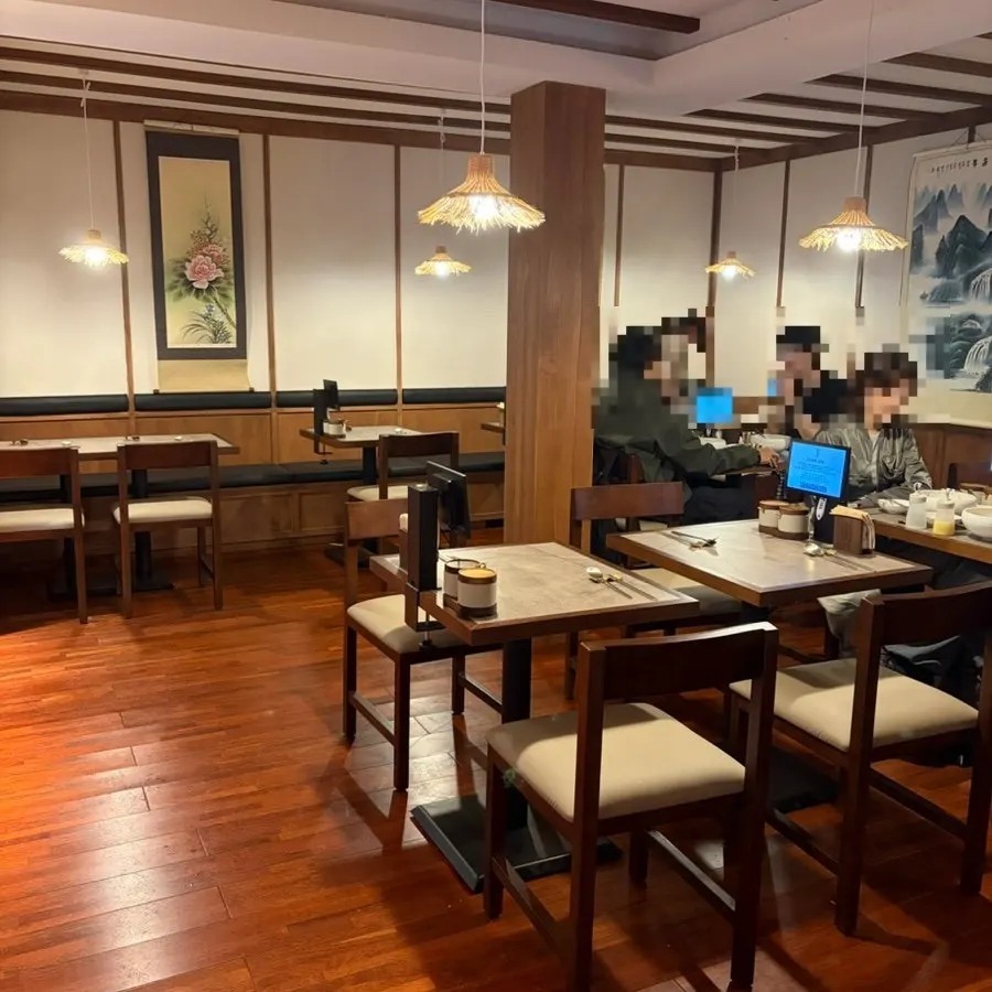Anok's hanok-style interior