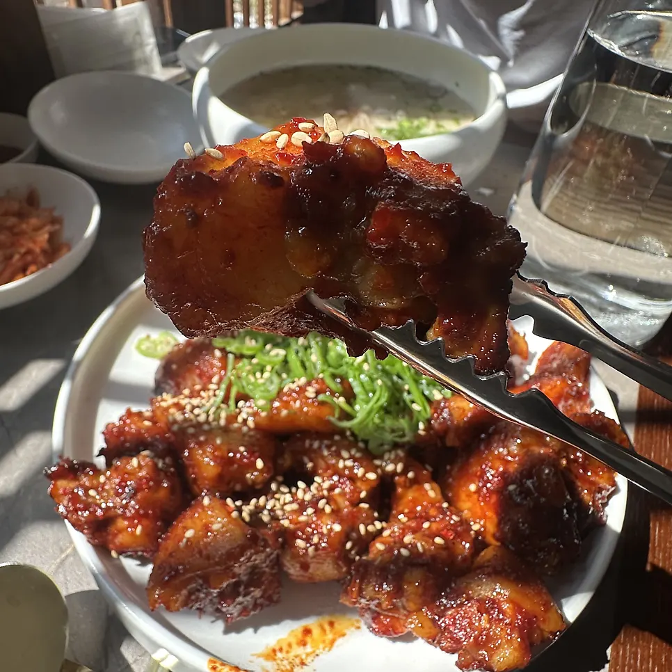 돼지꼬리찜과 국물요리 조합