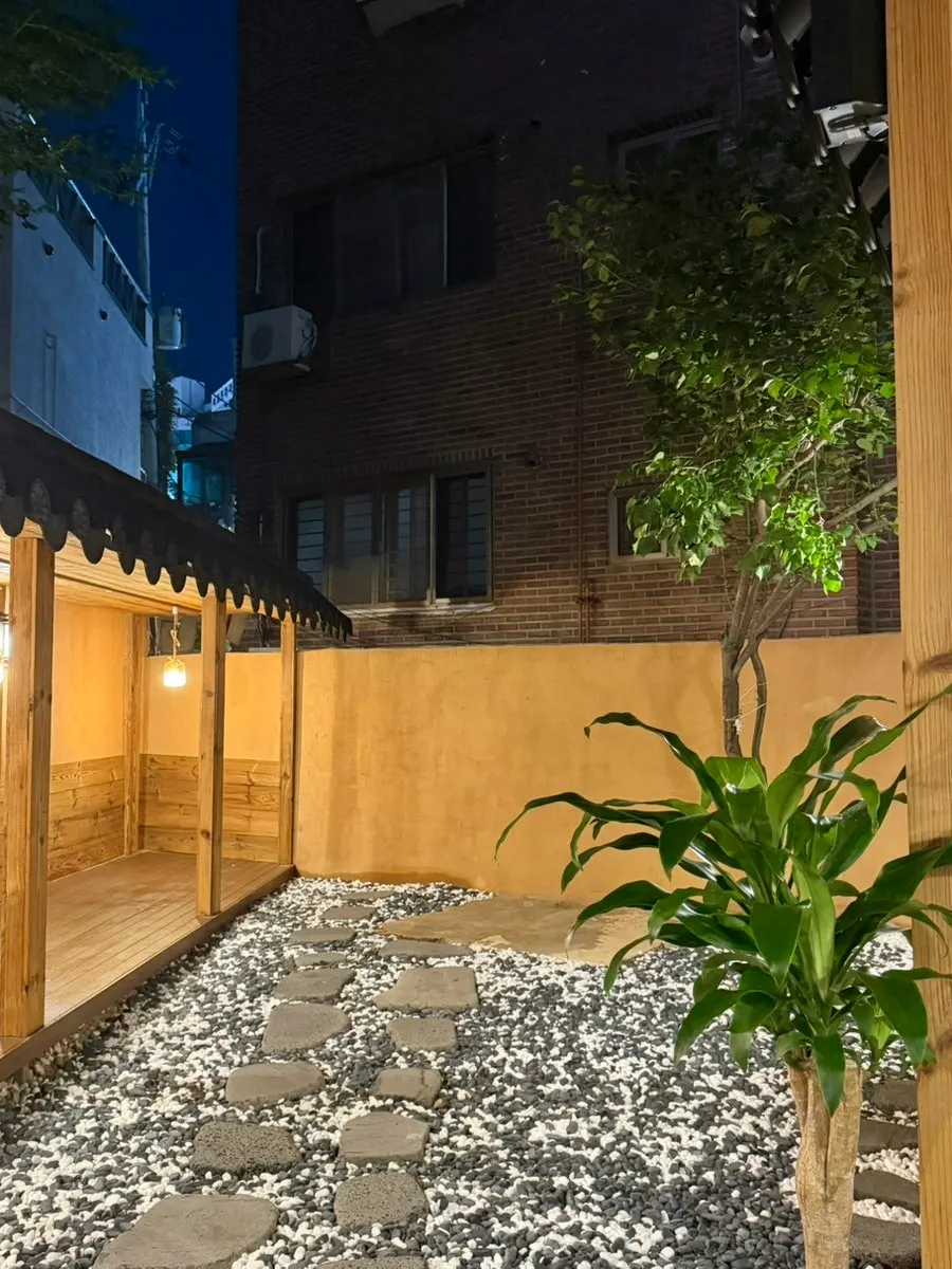 Detail of Anok's hanok exterior