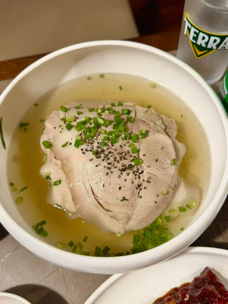 A bowl of clear pork gomtang