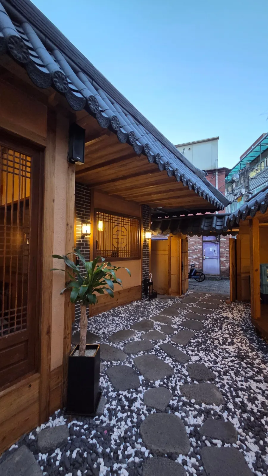 Cover image of Anok, a hanok restaurant in Hongdae