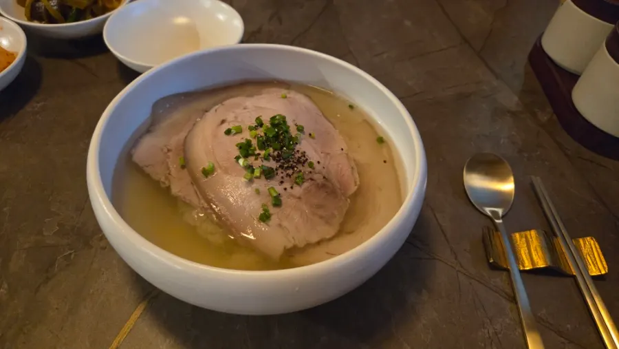 Anok's side dish spread including kkakdugi