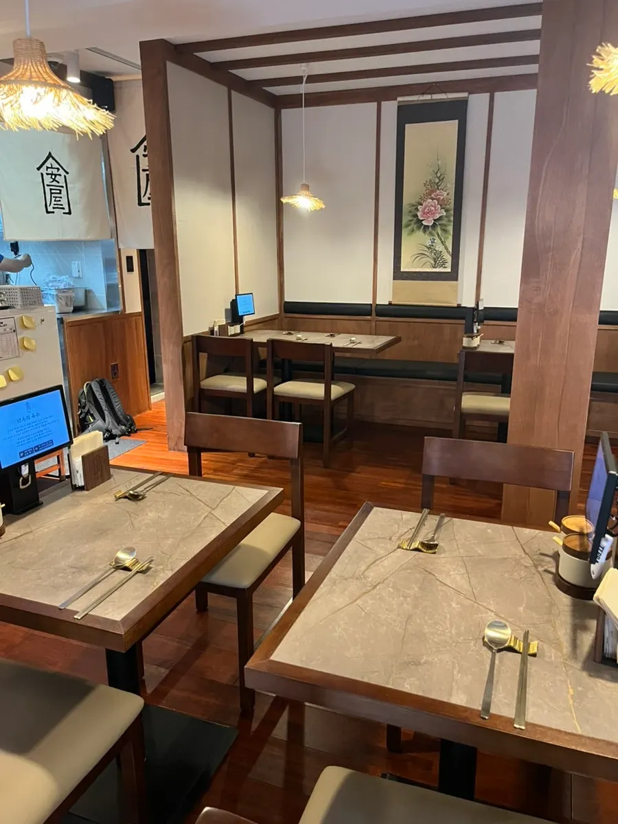 Hanok-style interior decoration at Anok