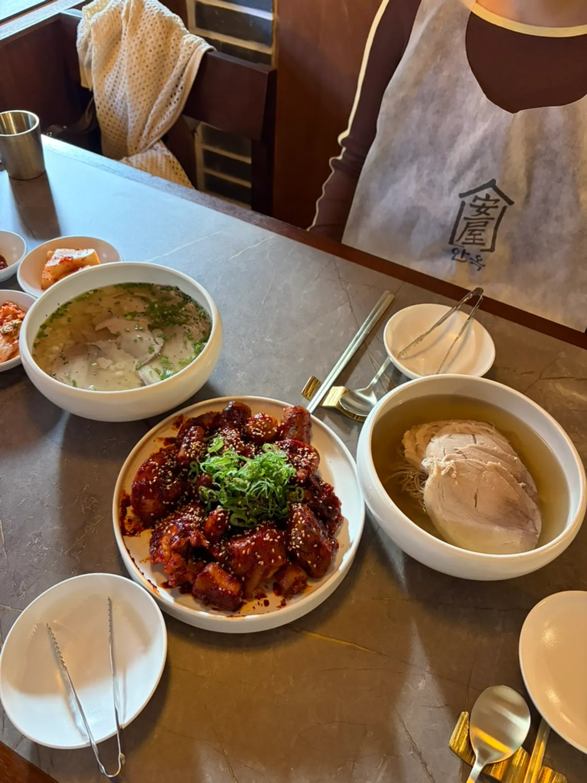 Anok's hanok courtyard and calm dining atmosphere