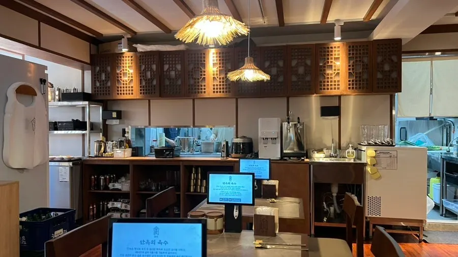 Anok's interior with Korean-style touches