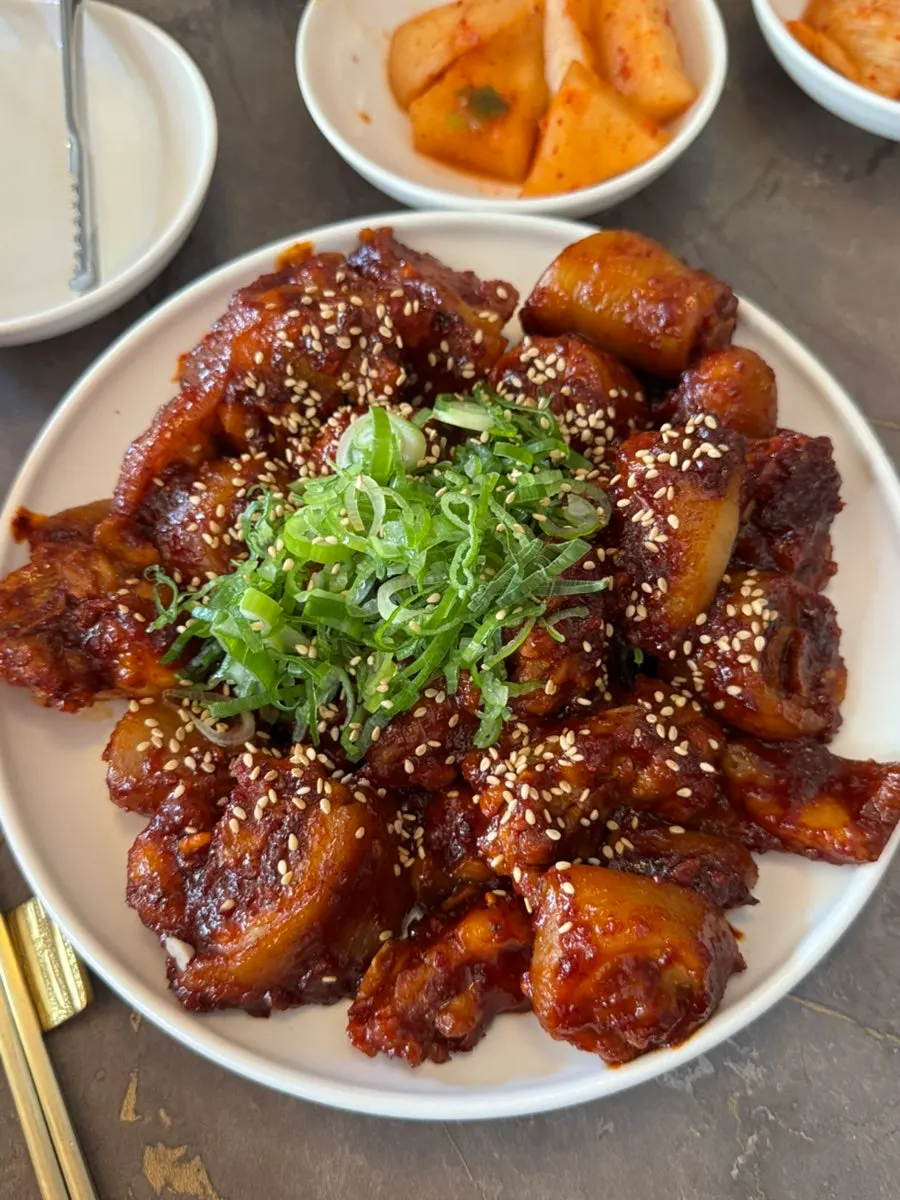 Close-up of gomtang broth and meat