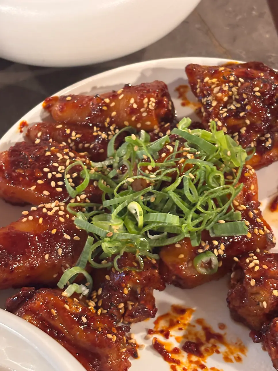 양념이 잘 밴 돼지꼬리찜 클로즈업