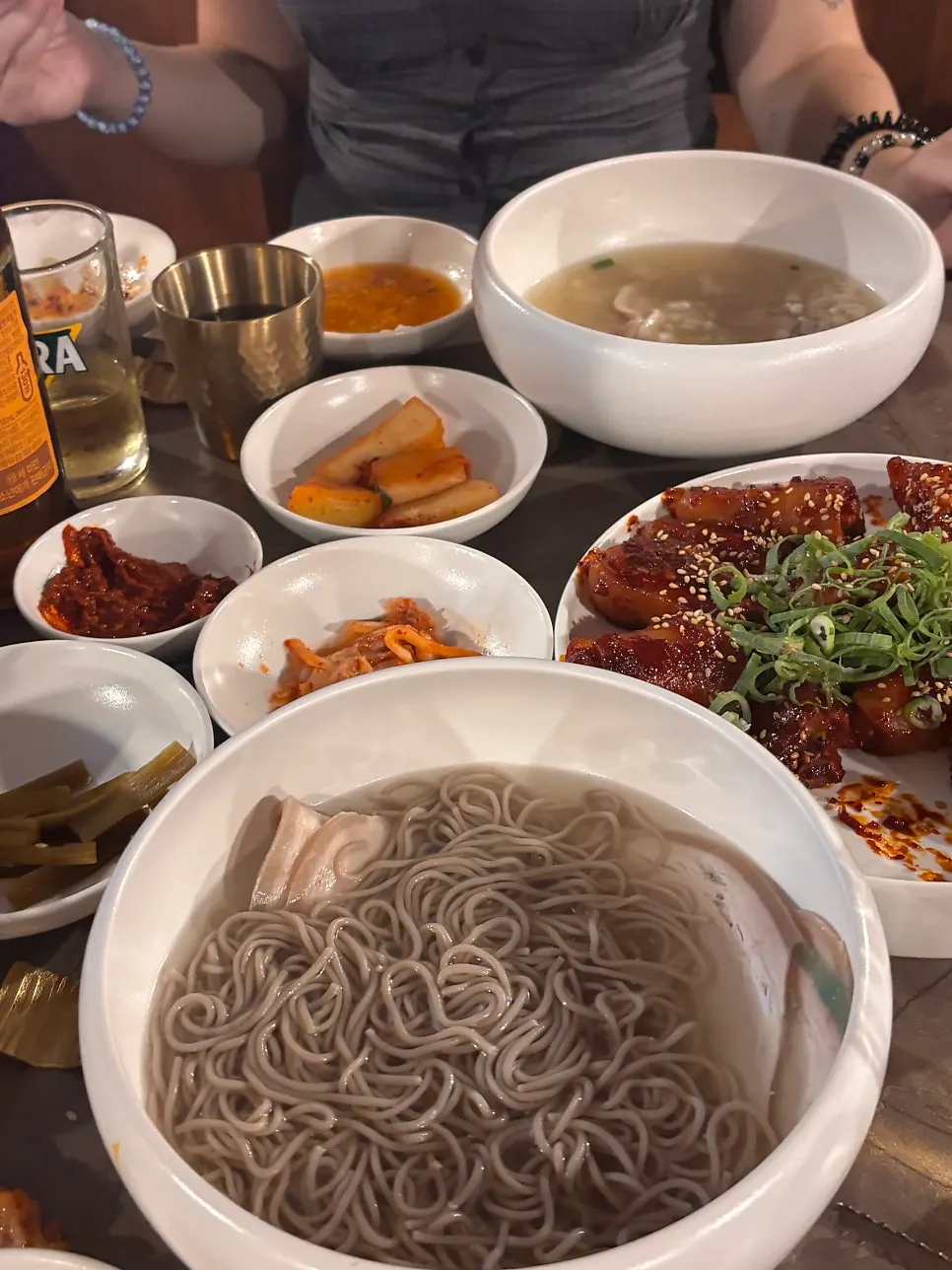 곰탕과 함께 먹는 돼지꼬리찜