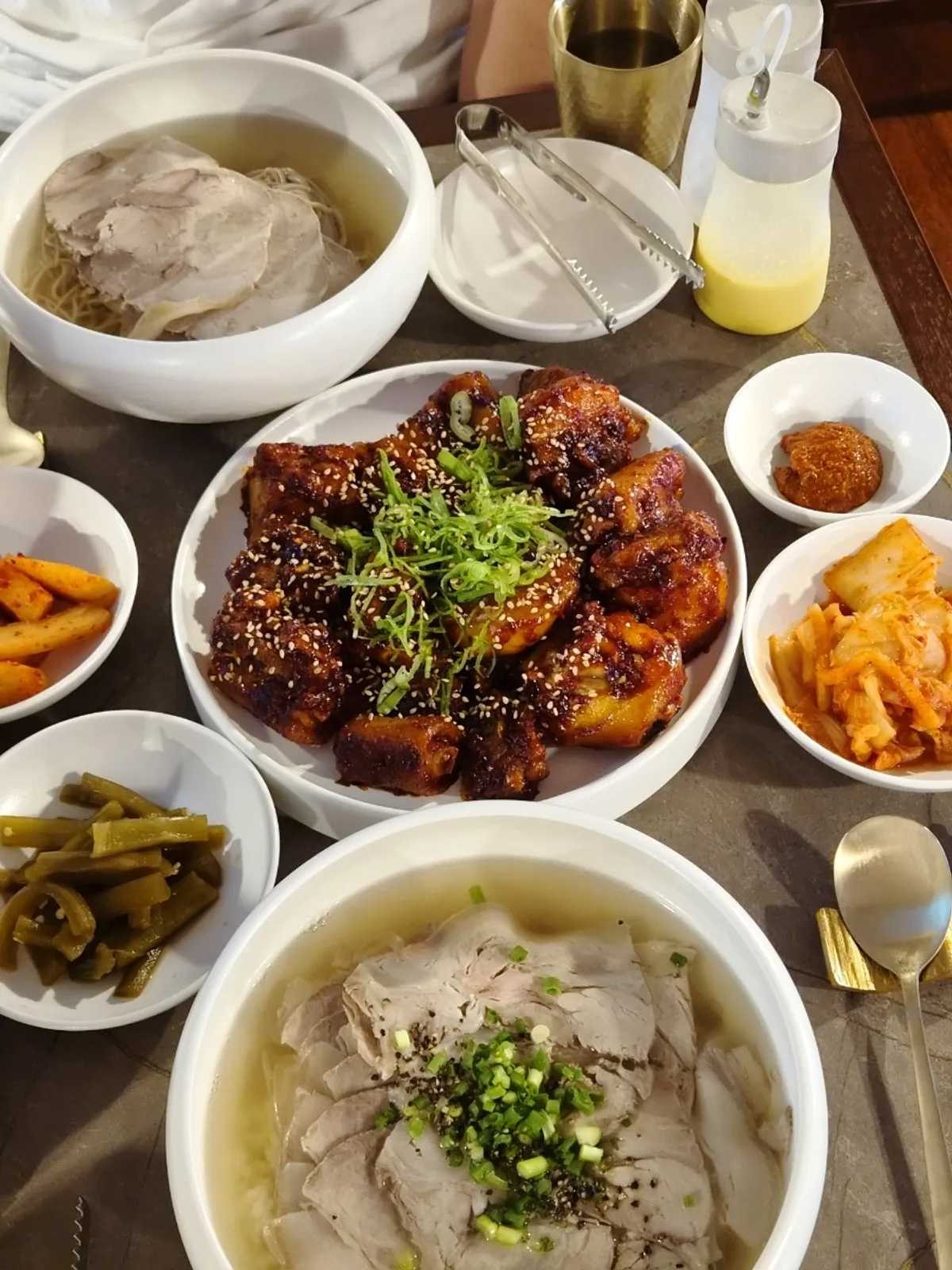 홍대 한식당 안옥 대표 이미지