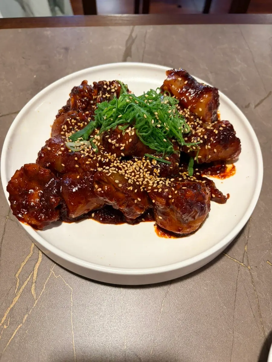 Anok's pork tail jjim
