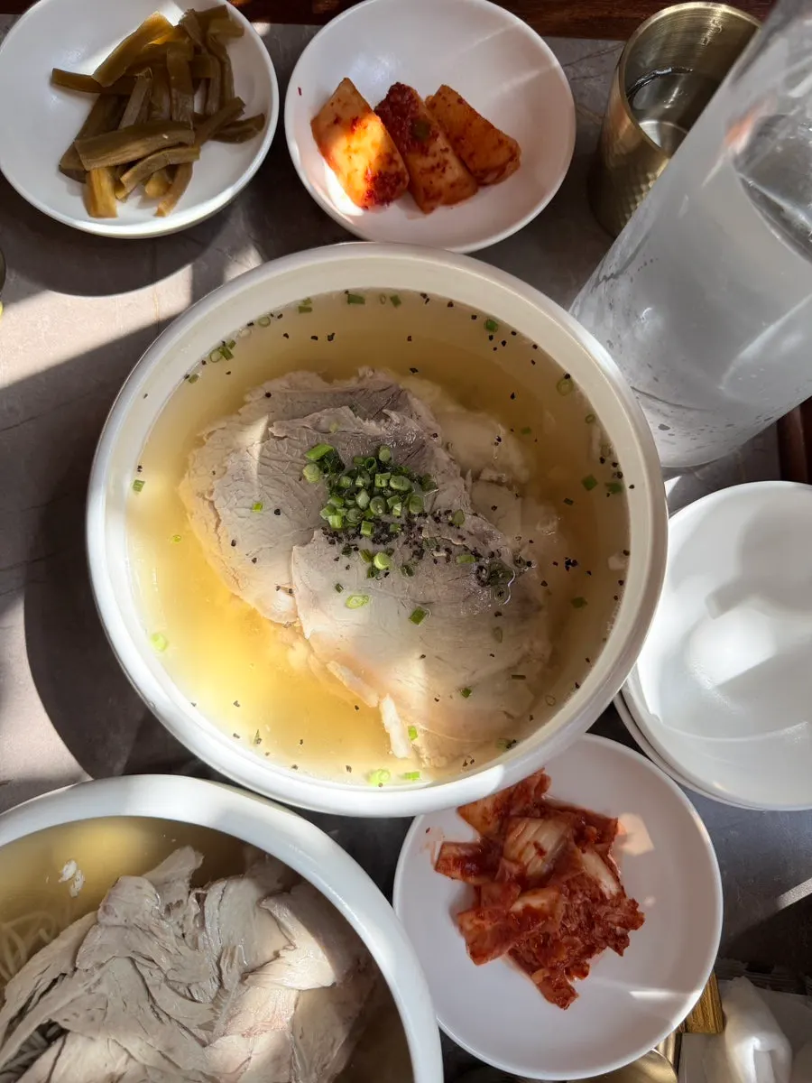 Bowl of Pyongyang naengmyeon served quickly at Anok