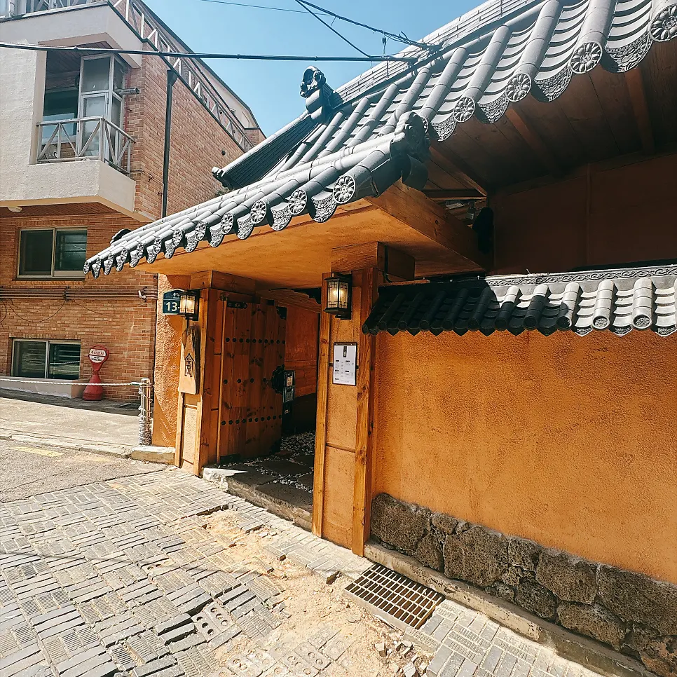 Anok's hanok exterior tucked down an alley