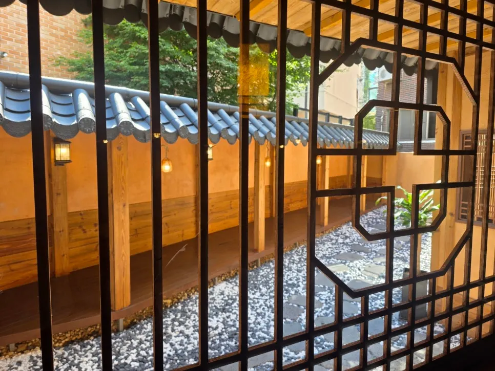 Interior of Anok with a landscape scroll painting