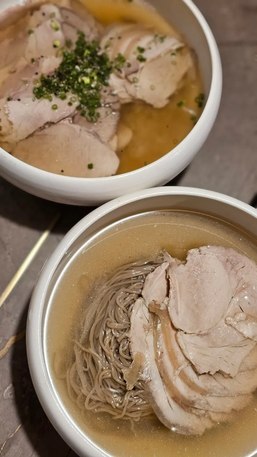 A bowl of Anok's fat-free clear gomtang