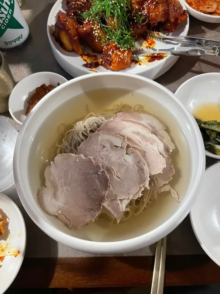 밥이 말아져 나온 안옥 국밥 13,000원